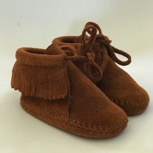 Minnetonka Fringe toddler & youth unisex size 3